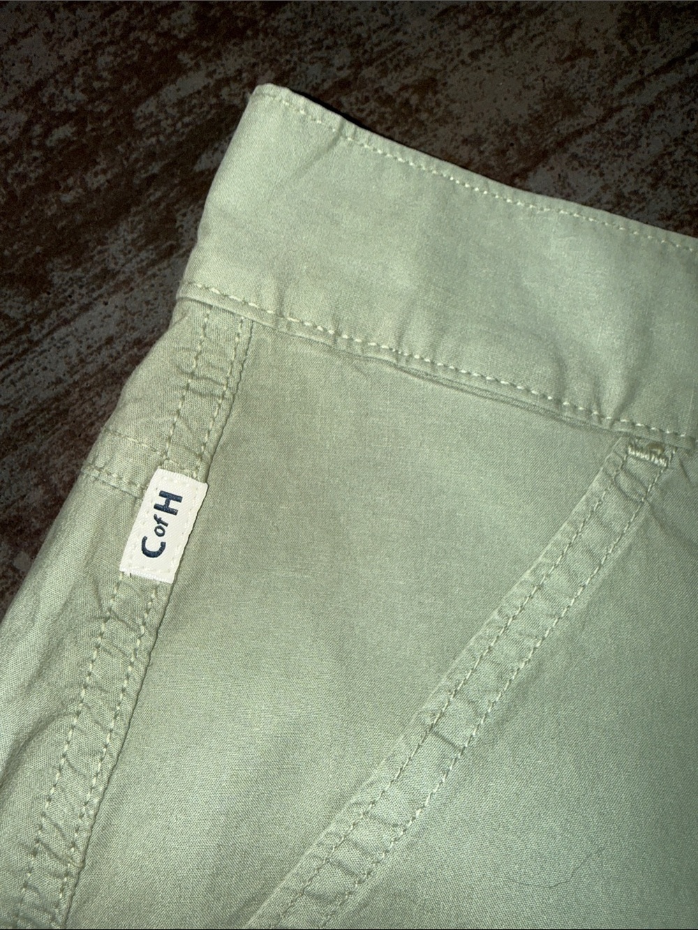 Citizens Of Humanity Light Sage Green Utility Shorts - Picture 5 of 9
